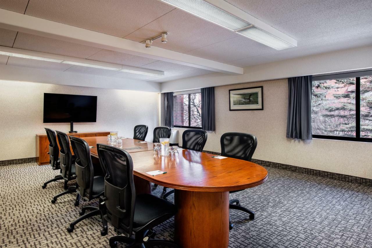 Hotel Valhalla & Conference Centre 3*